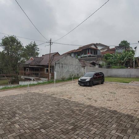 Reddoorz Plus Near Lembang Park & Zoo Luaran gambar